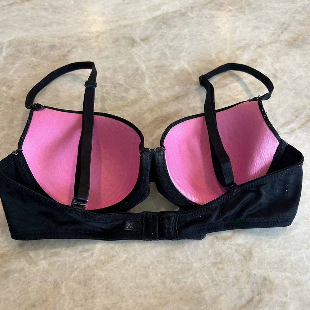 Victoria’s Secret PINK wear everywhere black lightly lined bra! - Picture 2 of 2